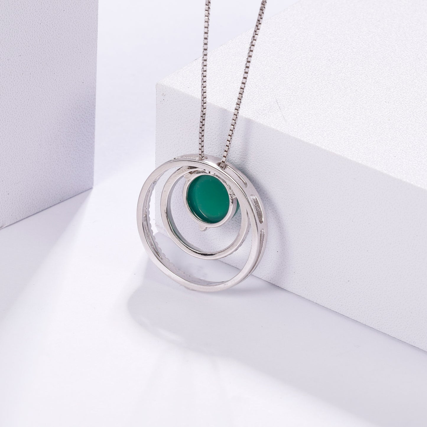 Green Agate Halo Necklace