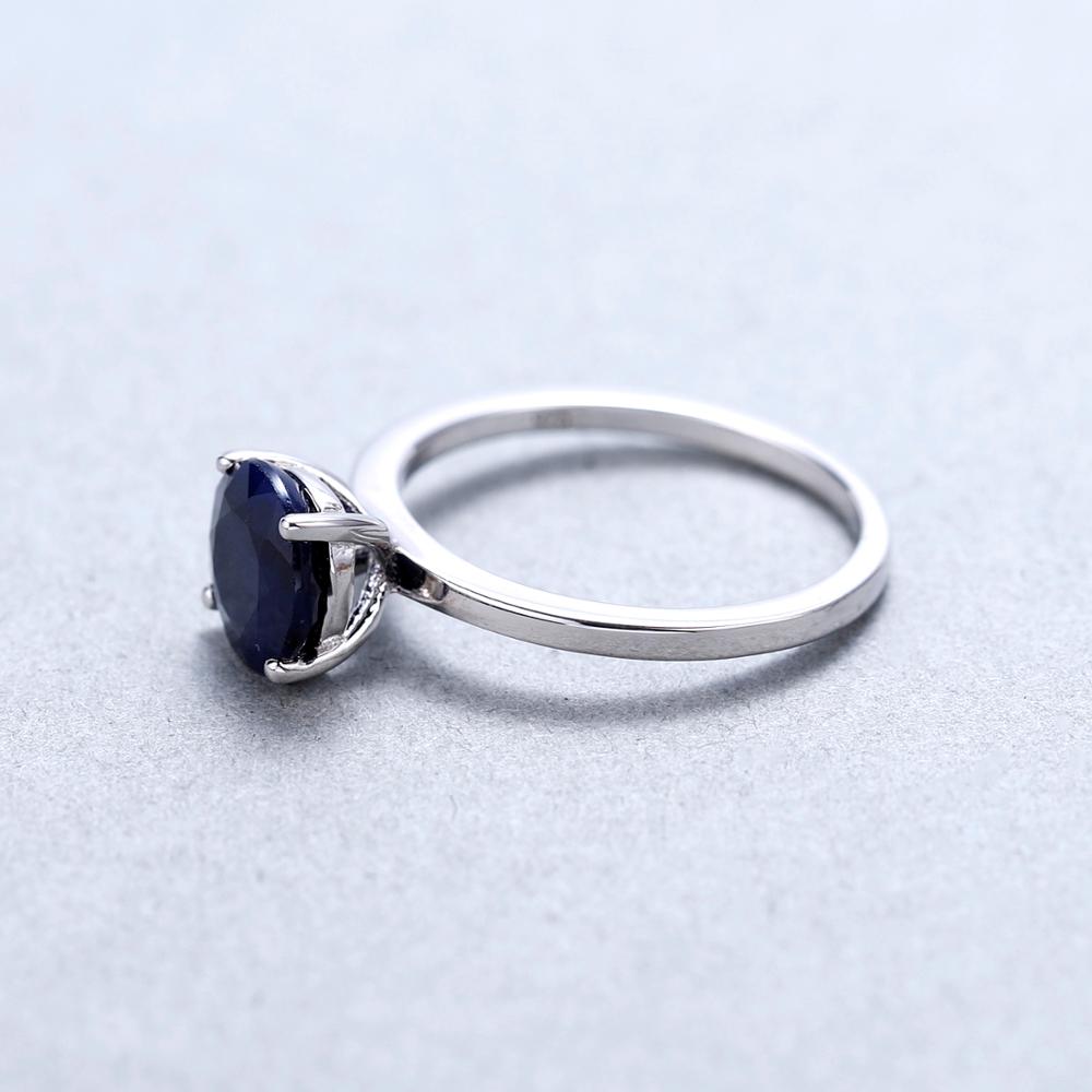 Round Cut Simplistic Sapphire Ring