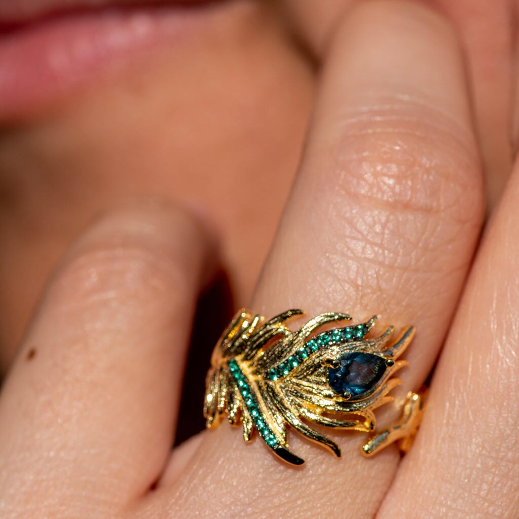 Golden Emerald Palm Leaf Ring